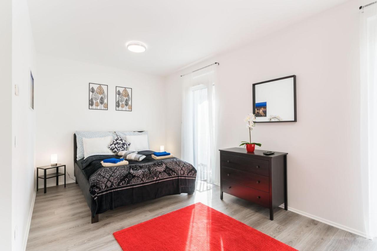 New Blue Danube Apartment With Balcony And Parking Budapest Exteriör bild