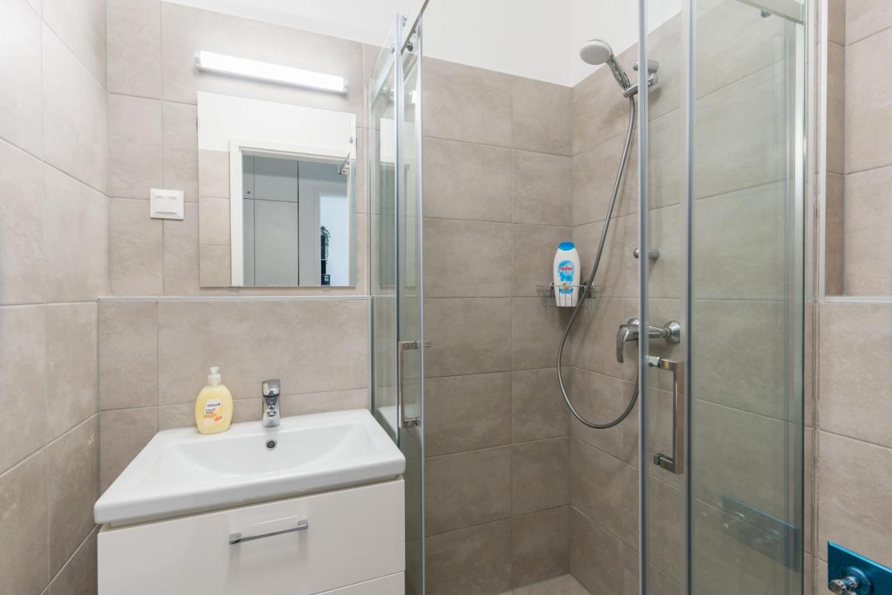 New Blue Danube Apartment With Balcony And Parking Budapest Exteriör bild