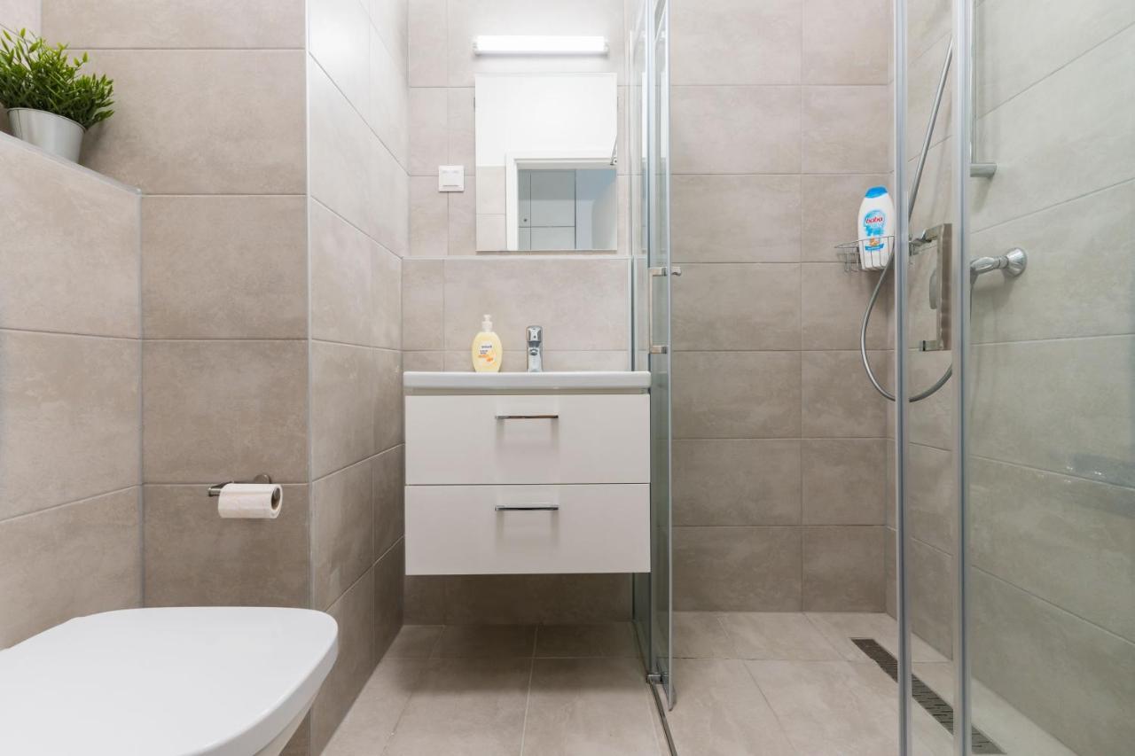 New Blue Danube Apartment With Balcony And Parking Budapest Exteriör bild